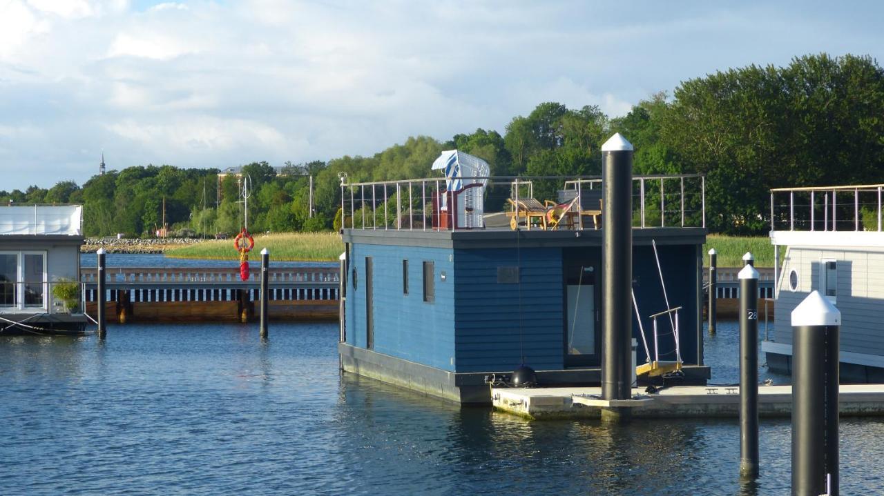 Hausboot Harmonie Otel Stralsund Dış mekan fotoğraf